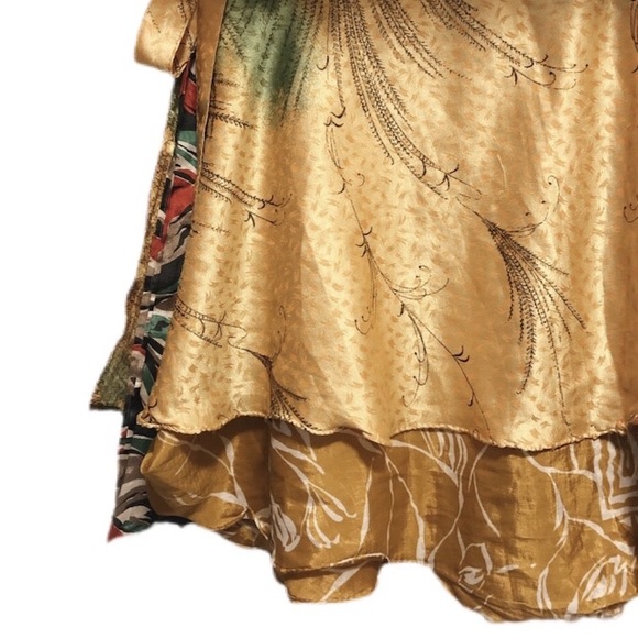 Dresses & Skirts - Silk mini skirt